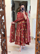 *NEW SUMMER COLLECTION..* 
*BRAND SHOWROOM PIECE*
*Heavy suqens work*
*Featuring beautiful Heavy anarkali 3pcs kurti set suqens work Suit which is beautifully decorated  It is paired with matching pants dupatta Malmal cotton*